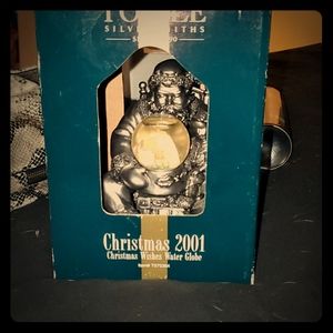 Towle silversmiths Christmas wishes water globe
